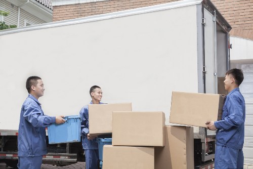Practical storage space in Dalston for renovation and moving needs